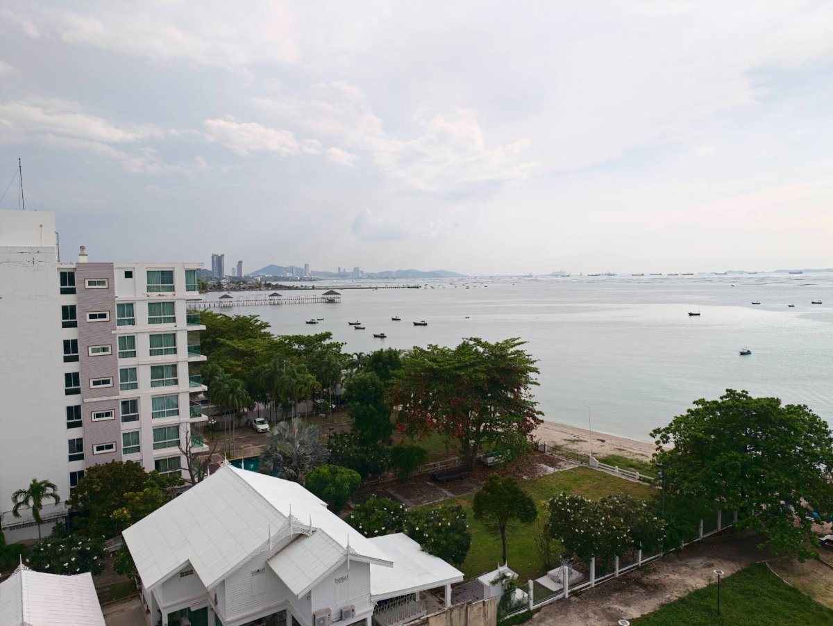 รูป 🌊🏝️ คอนโดติดทะเล วิวทะเลสวย! ราคาเพียง 2.8 ล้านบาท 😍✨ - รูปที่ 6/21