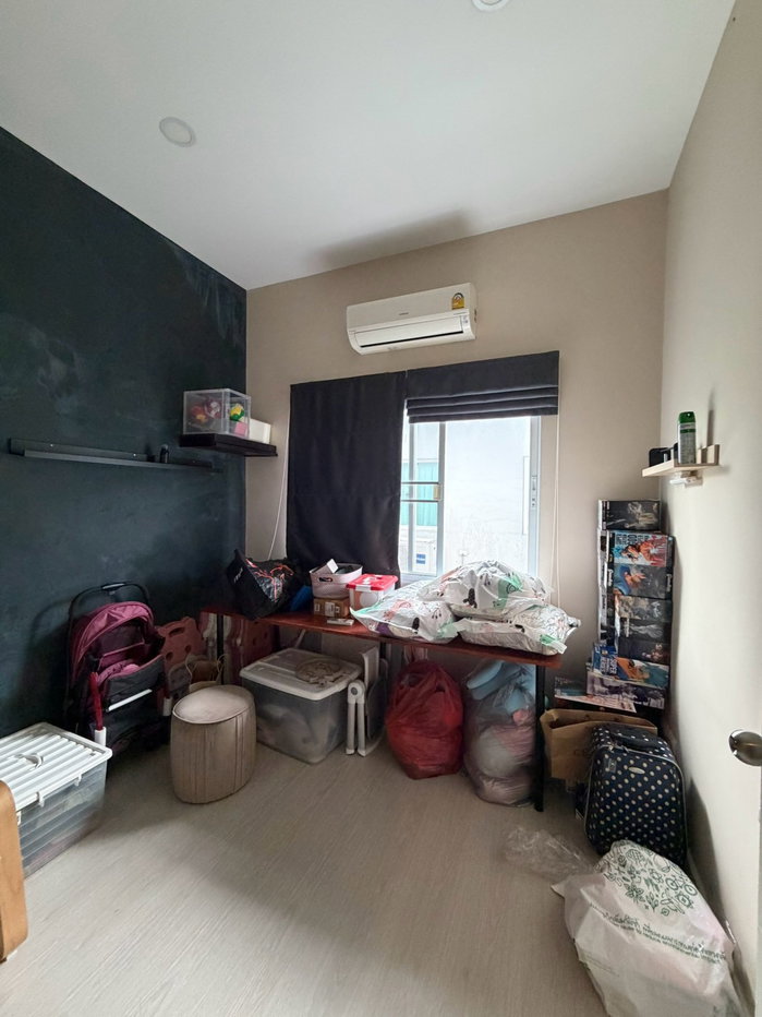 picture Corner Townhome for Sale – Only 5 Minutes from Central Westgate! - 17/18