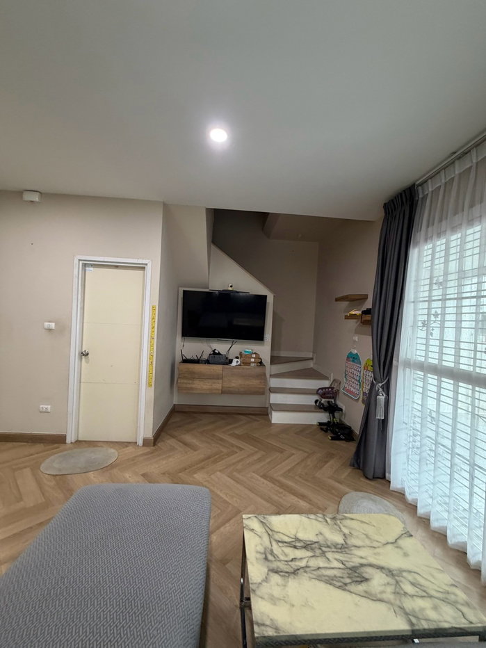 picture Corner Townhome for Sale – Only 5 Minutes from Central Westgate! - 9/18