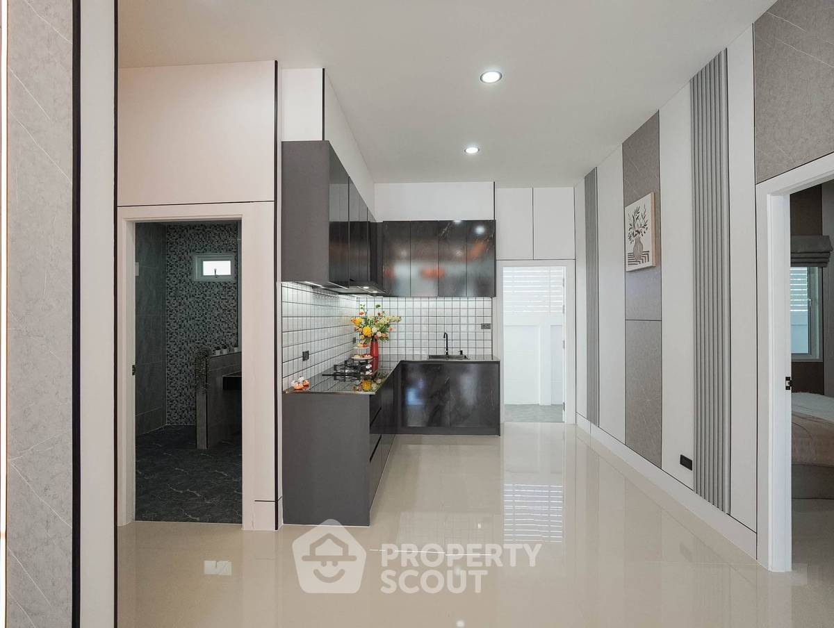 รูป บ้านสามห้องนอน พื้นที่หนึ่งร้อยห้าตารางเมตร ขายในห้วยใหญ่ บางละมุง (ID 3399759) - รูปที่ 12/31