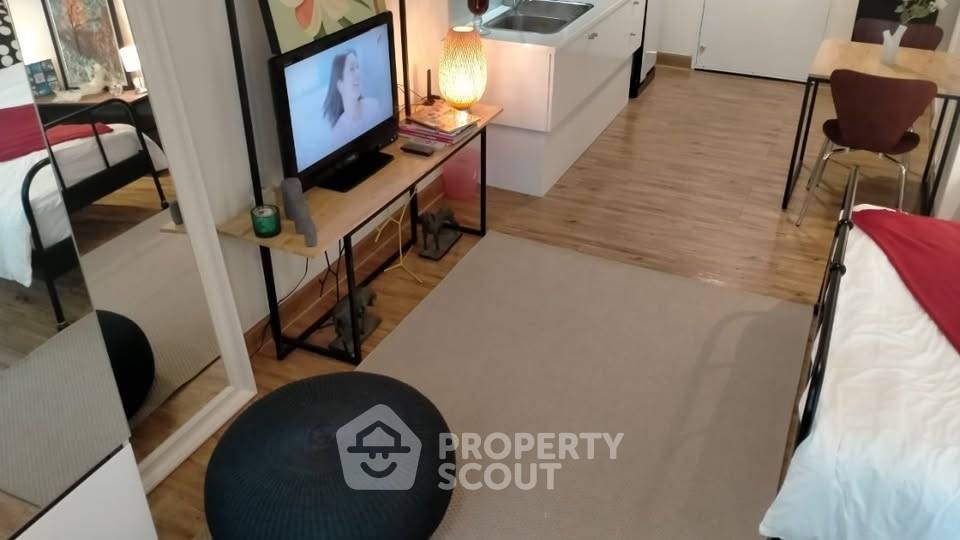 picture 1-BR Condo at J.W. Boulevard Srivara Condominium in Phlapphla (ID 3300435) - 10/19