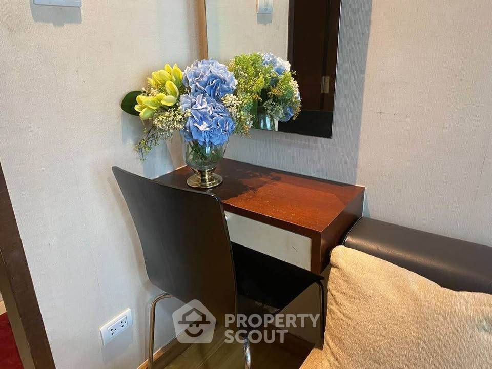 picture 2-BR Condo For Sale At J.W. Boulevard Srivara Condominium (ID 3399672) - 5/9