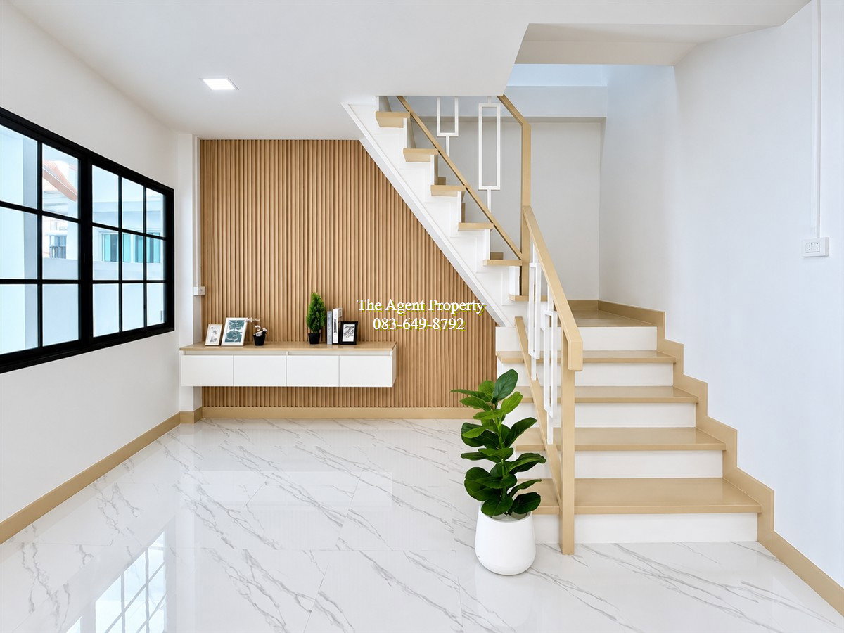 รูป ขายบ้าน 2 ชั้น หมู่บ้านอมรทรัพย์ เลียบวารี 25 หนองจอก เนื้อที่ 24.4 ตร.ว. 4 ห้องนอน 2 ห้องน้ำ จอดรถ 1-2 คัน หลังบ้านโล่ง ราคา 2.35 ล้าน - รูปที่ 7/17