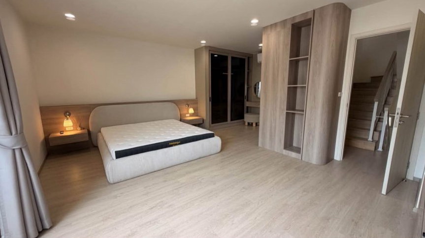 รูป 🏡✨ ให้เช่าทาวน์โฮมหรู 3 ชั้น | NUE VERSE กรุงเทพกรีฑา - รูปที่ 6/10