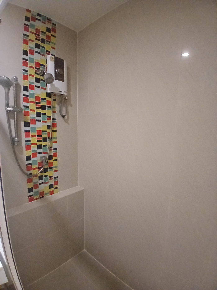 picture Happy Condominium, Lardprao 101, 5th floor, corner room. - 6/20