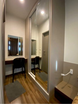Shock price for rent at Teal sathorn