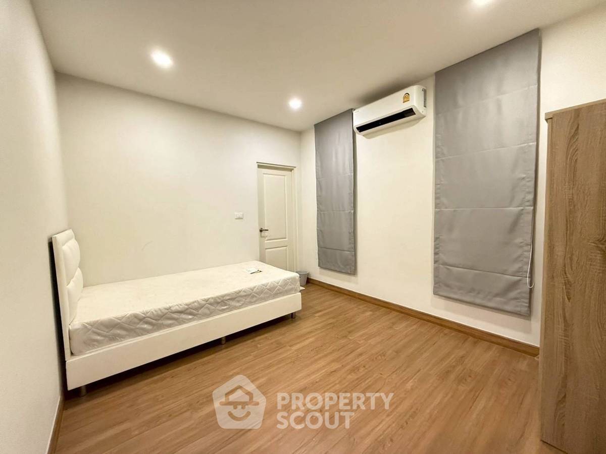 รูป บ้าน 4-ห้องนอน ที่ เซนโทร พระราม 2-พุทธบูชา ใน ท่าข้าม (ID 3398741) - รูปที่ 8/29