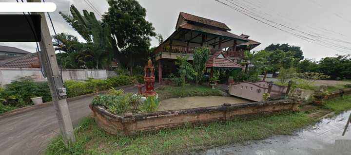 รูป บ้าน 2 ชั้น สไตล์ ล้านนา ใจกลางเมือง ใกล้โรบินสัน เซ็นทรัลแอร์พอต ใกล้สนามบิน และคูเมือง ทำเลใจกลางตัวเมือง - รูปที่ 2/8