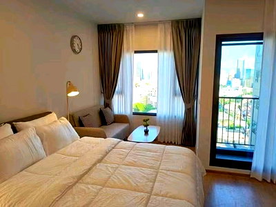 Condos for rent : Life Rama 4 - Asoke | Stunning views from 3 sides, including a view of the Chao Phraya River bend #AS-8020