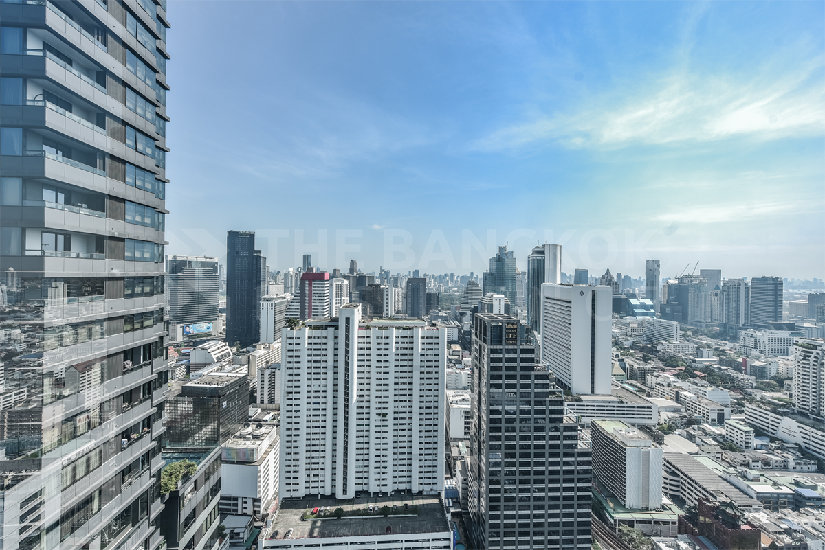 picture Ashton Silom near BTS Chong Nonsi Premium Unit Close to All Conveniences - 8/10