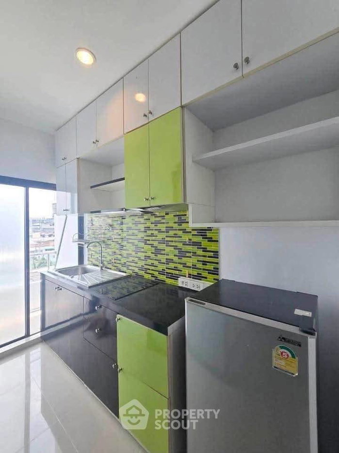 รูป คอนโด 1-ห้องนอน ที่ เดอะเฟิร์สคอนโด ใน คลองตำหรุ (ID 3401413) - รูปที่ 4/6