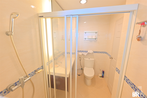 Life@Ratchada - Huaikhwang Room available, ready to move in near MRT Huai Khwang Station