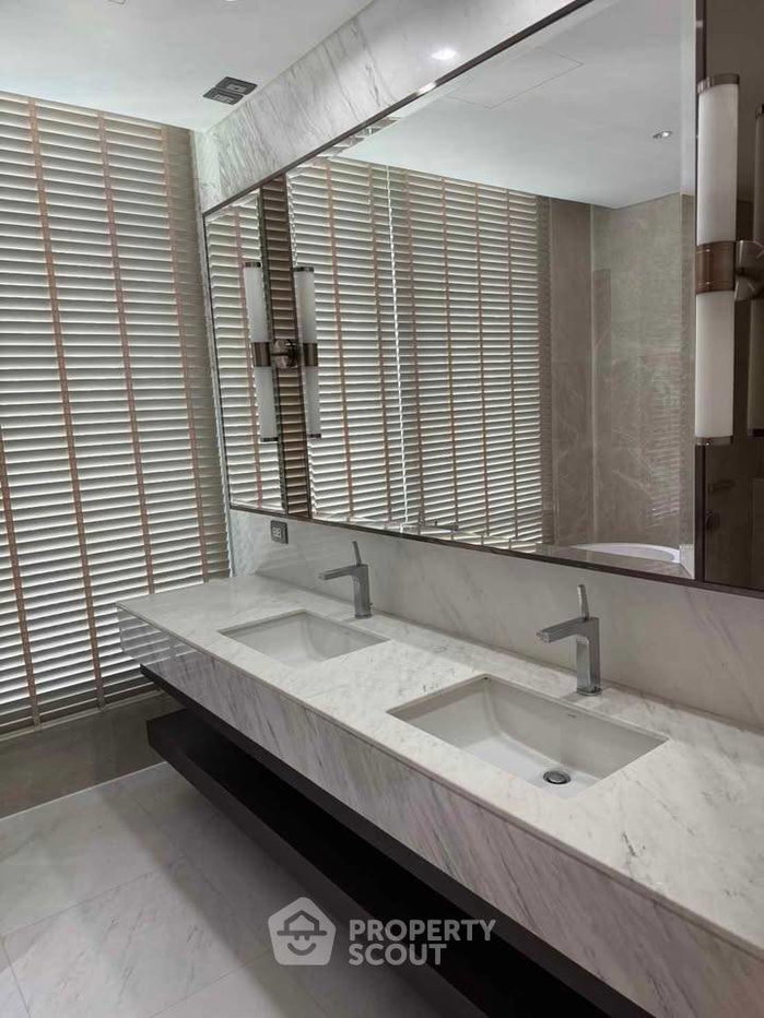 picture 2-BR Condo at Sindhorn Residence near BTS Ratchadamri (ID 3399452) - 7/18
