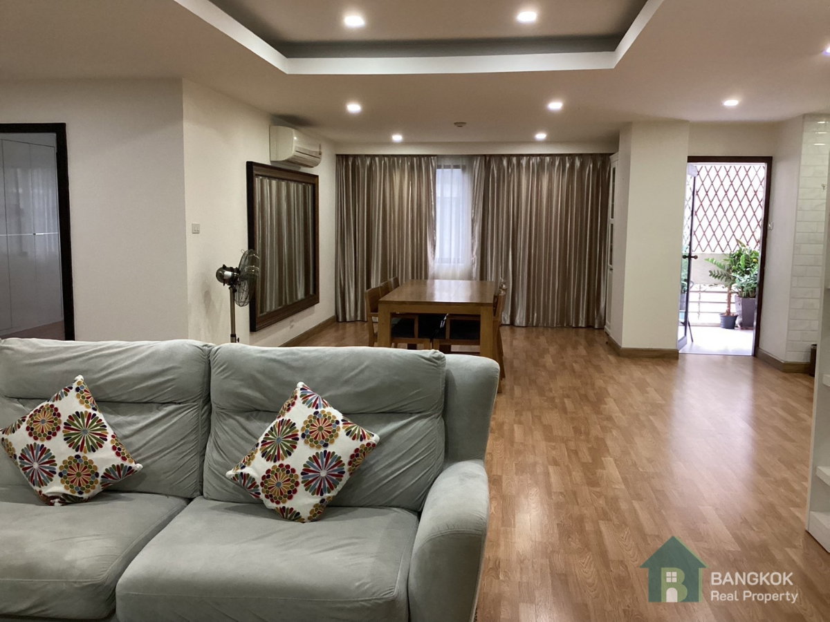 picture Beverly Hills Mansion | Spacious 2-Bedroom Residence BTS Ekkamai - 3/13