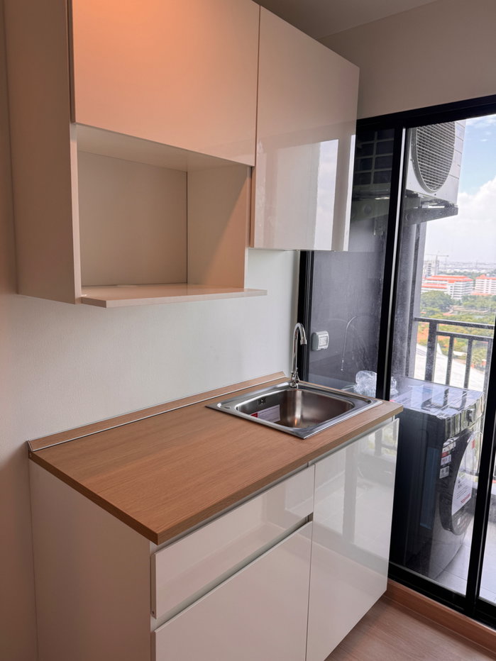 picture Terra Residence 20th Fl. North View / Fully Furnished/ Spacious Working Space 2.6 m/ Ready to Move In - 8/15