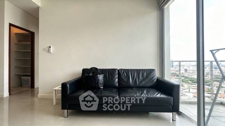 picture 100m To BTS Krung Thon Buri, 1-BR Villa Sathorn (ID 3403957) - 3/10