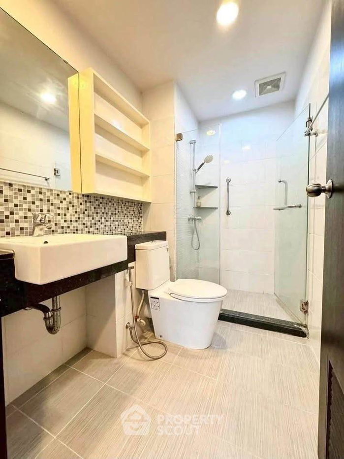 รูป คอนโดชั้น 15 แบบ 1 ห้องนอน Diamond Sukhumvit ใกล้ BTS อ่อนนุช (ID 3402945) - รูปที่ 8/9