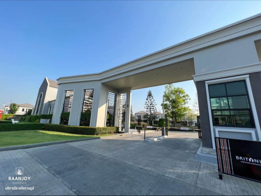 รูป 🏡✨ ให้เช่าทาวน์โฮมหลังมุม บริทาเนีย วงแหวน–จตุโชติ 3 ห้องนอน 3 ห้องน้ำ บ้านใหม่ พร้อมเฟอร์นิเจอร์ครบ! 🚗 จอดรถได้รวม 3 คัน - รูปที่ 18/18