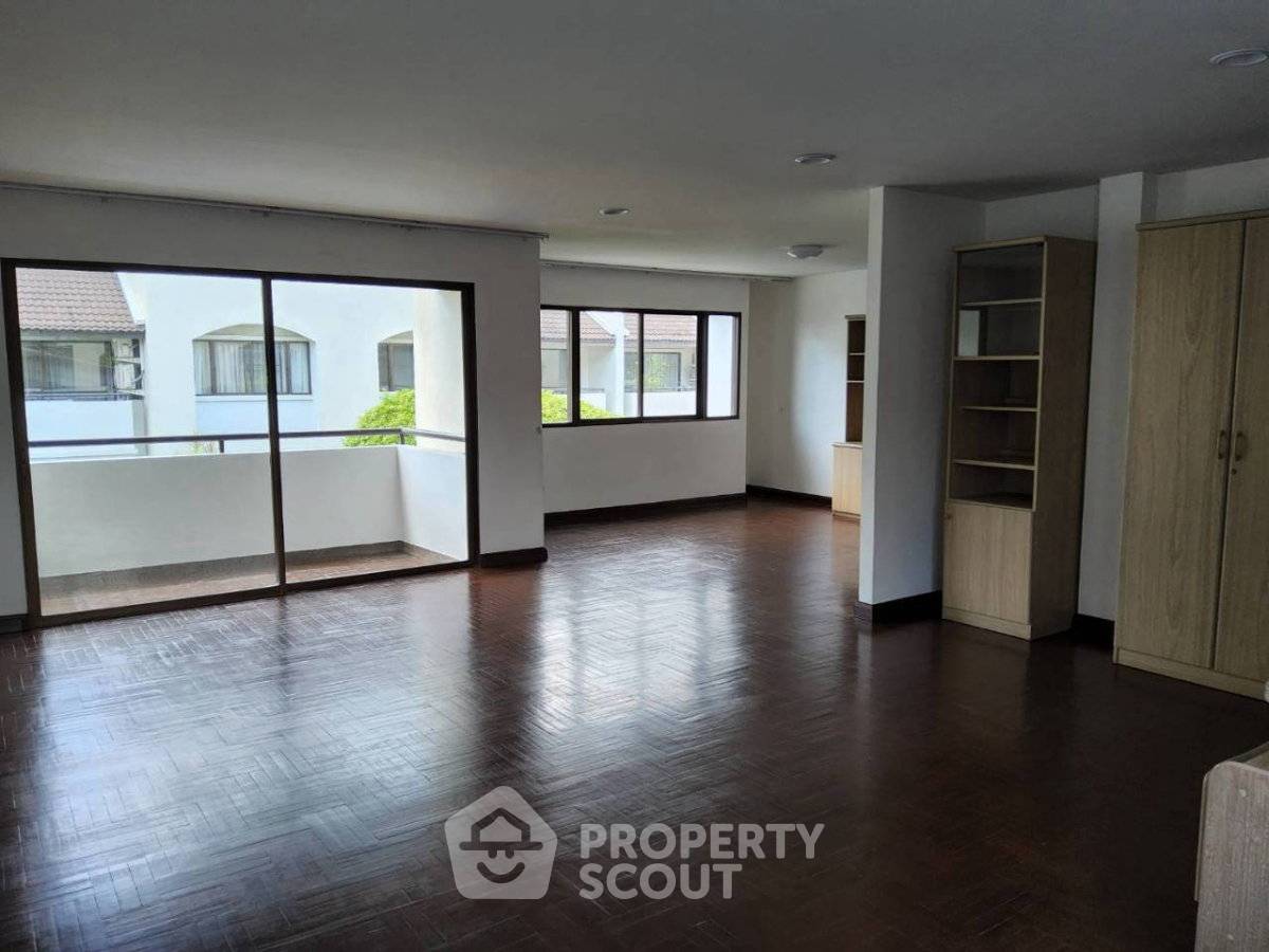 รูป ทาวน์เฮาส์ 3 ห้องนอน ขนาด 273 ตร.ม. Baan Charoen Eakamai 10 ใกล้ BTS เอกมัย (ID 3408410) - รูปที่ 18/38