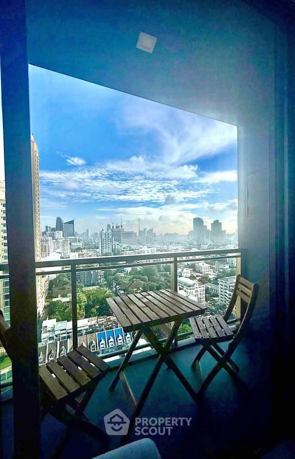 picture 22nd-Floor 2-BR At Circle Sukhumvit 31 Near MRT Sukhumvit (ID 3404898) - 1/10