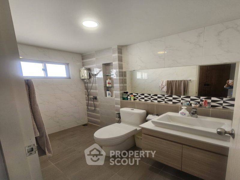 picture 4-BR House in Bang Phra (ID 3404993) - 15/19