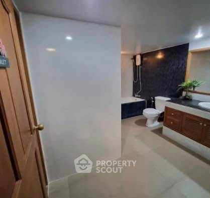 รูป คอนโด 2-ห้องนอน ที่ ฮิลล์ไซด์คอนโดมิเนียม 3 ใกล้ นิมมานเหมินท์ (ID 3408759) - รูปที่ 3/8