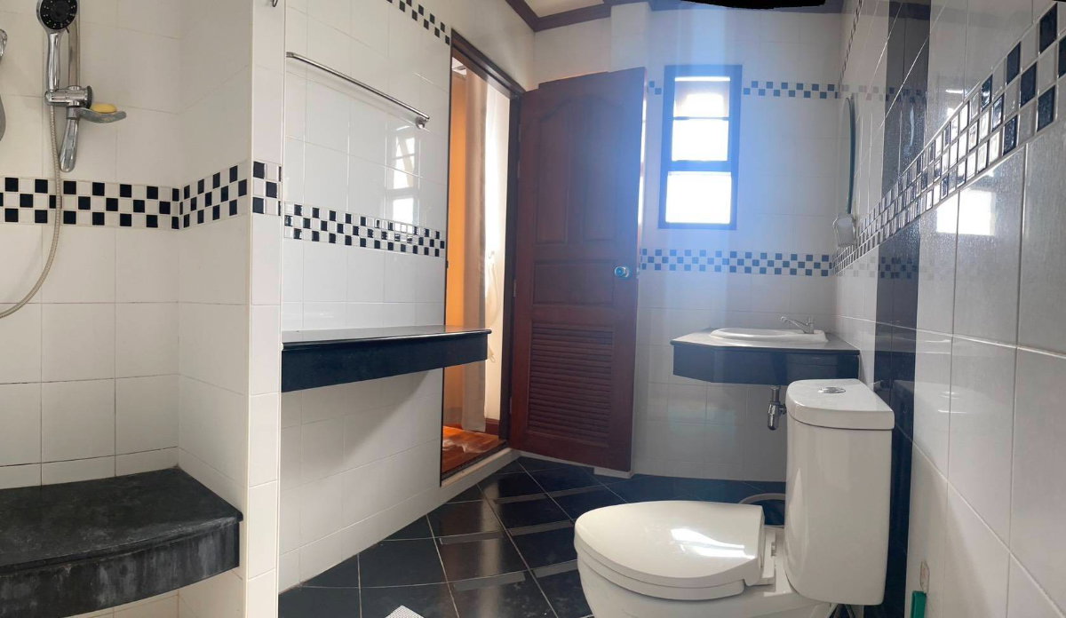 picture Owner's post For Rent Country Home 2 Village, Surasak, Si Racha, Chonburi - 16/24