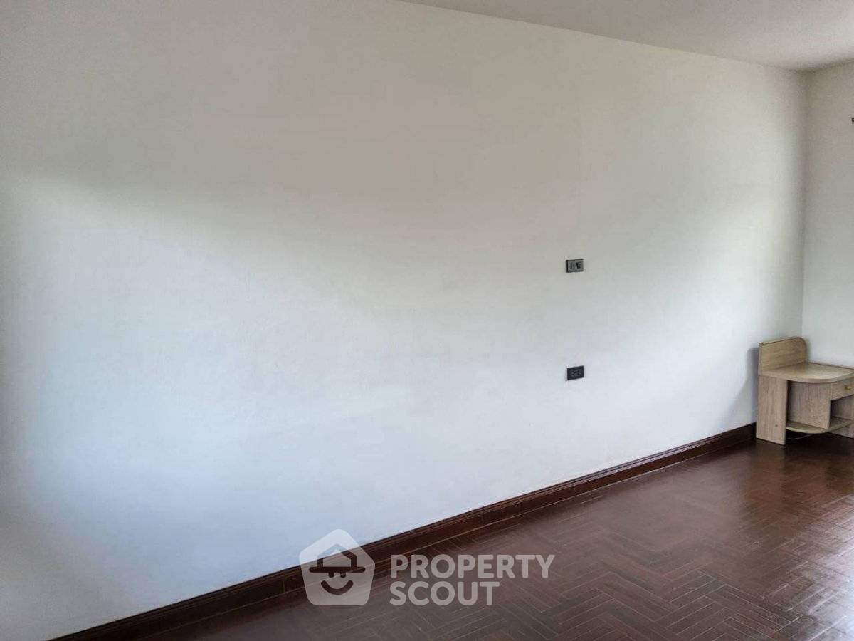 รูป ทาวน์เฮาส์ 3 ห้องนอน ขนาด 273 ตร.ม. Baan Charoen Eakamai 10 ใกล้ BTS เอกมัย (ID 3408410) - รูปที่ 7/38