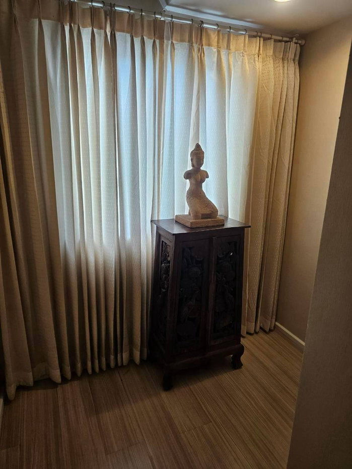 picture 🏡✨ 3-Story Townhome for Sale – Move-In Ready! - 6/29