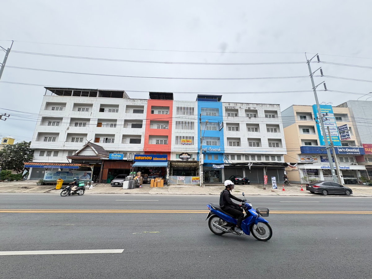 รูป ขายอาคารพาณิชย์ทำเลดี ติดถนนบางกรวย-ไทรน้อย - รูปที่ 1/4