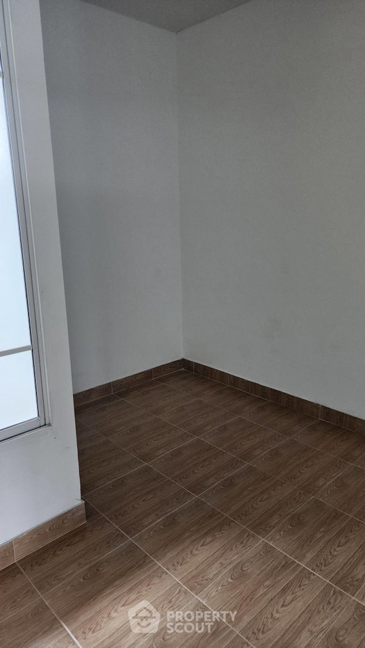 รูป ทาวน์เฮ้าส์ 3-ห้องนอน ใน บางขุนเทียน (ID 3408668) - รูปที่ 9/10