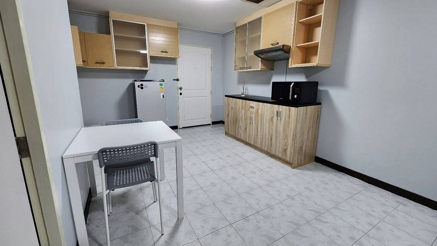 picture **FOR RENT: CommonWealth Pinklao - 48 sqm Corner Unit, 15th Floor, City View - 10,000 THB/month ALL-IN** - 4/8