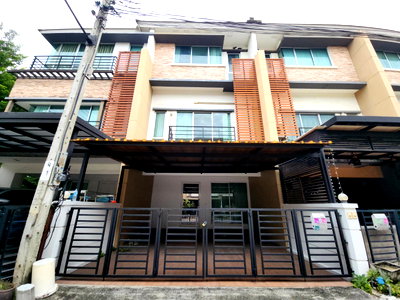 ทาวน์โฮม นวลจันทร์ : ทาวน์เฮ้าส์ 22 ตร.วา ทาวน์พลัส เกษตร-นวมินทร์ บึงกุ่ม กรุงเทพมหานคร 5.5M