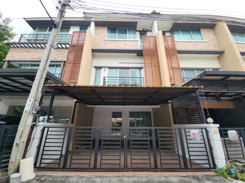 TOWN HOUSE 22 Sq.w. Bueng Kum Bangkok for 5.5M