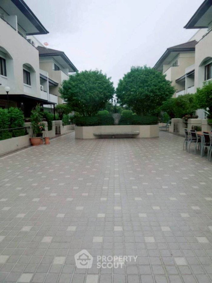 รูป ทาวน์เฮาส์ 3 ห้องนอน ขนาด 273 ตร.ม. Baan Charoen Eakamai 10 ใกล้ BTS เอกมัย (ID 3408410) - รูปที่ 38/38