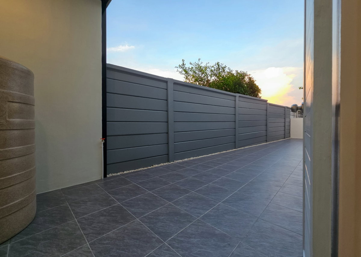 รูป 🏡 ขายขาดทุน! ทาวน์โฮมหลังมุม พื้นที่ใหญ่พิเศษ 28.9 ตร.ว. | พลีโน่ รัตนาธิเบศร์-ชัยพฤกษ์ 🔥 โอกาสทอง! ราคาถูกที่สุดในโครงการ พร้อมเข้าอยู่ได้ทันที - รูปที่ 3/15