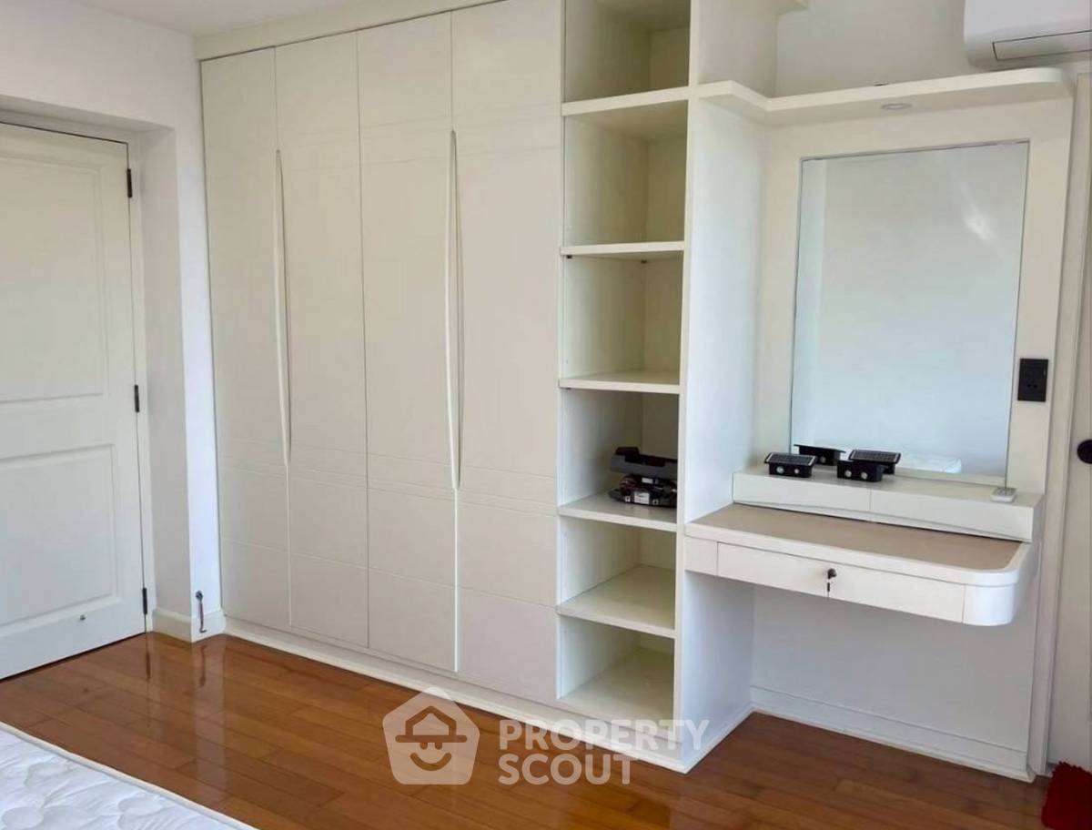 picture 3-BR Condo at Siphaya River View Condominium near MRT Hua Lamphong (ID 2193794) - 7/21