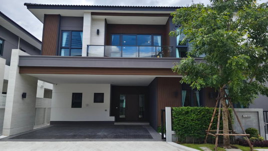 รูปภาพ Luxury detached house for rent at THE CITY Bangna 3, located in a peaceful setting near Mega Bangna; features 4 bedrooms and 5 bathrooms.