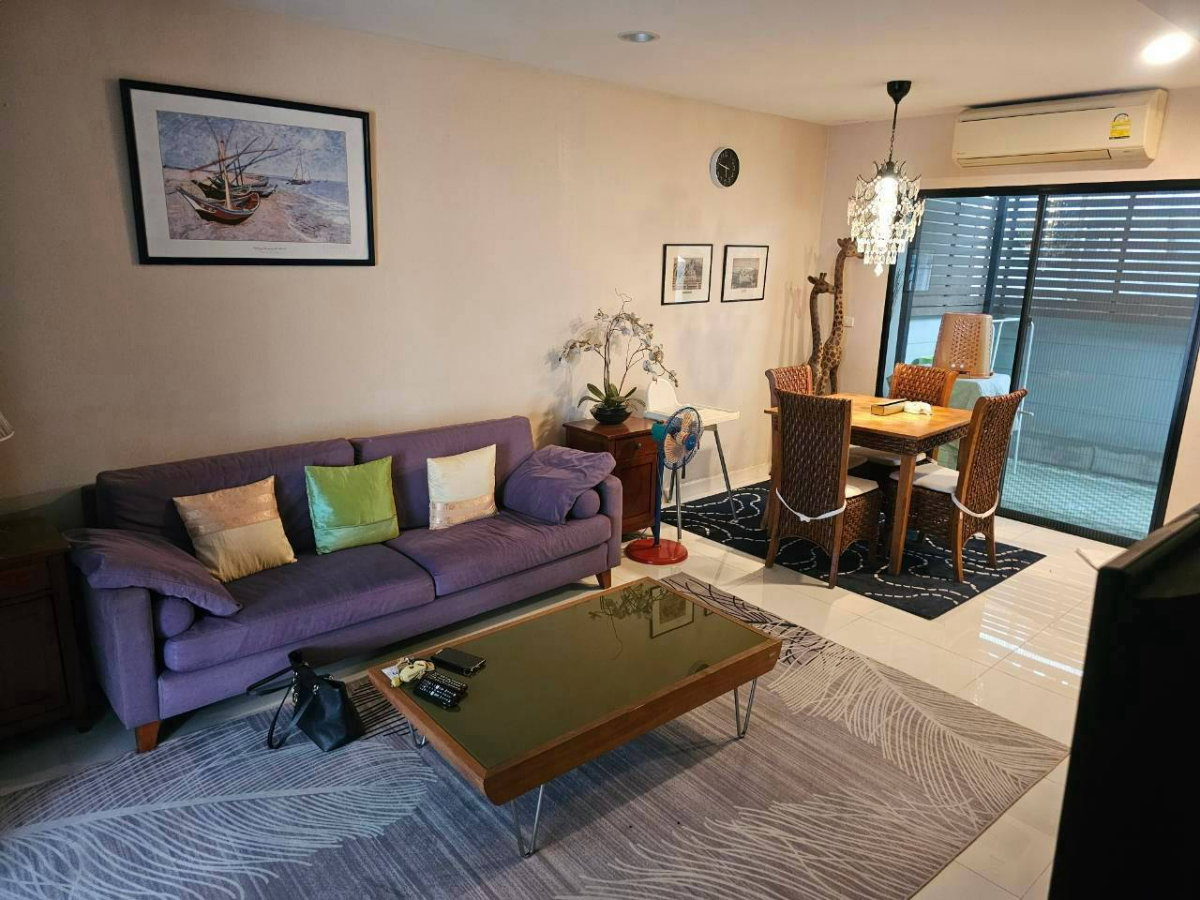 picture 🏡✨ 3-Story Townhome for Sale – Move-In Ready! - 28/29