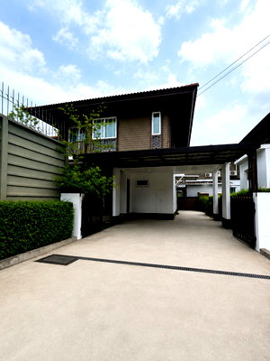 บ้านเดี่ยว รวมโชค มอลล์ : 96072 - ขายบ้านเดี่ยวพร้อมอยู่ โครงการหมู่บ้านบุราสิริสันผีเสื้อ จังหวัดเชียงใหม่ เนื้อที่ 81 ตรว. หลังมุม ใกล้ช้างทองเฮอริเทจพาร์ค
