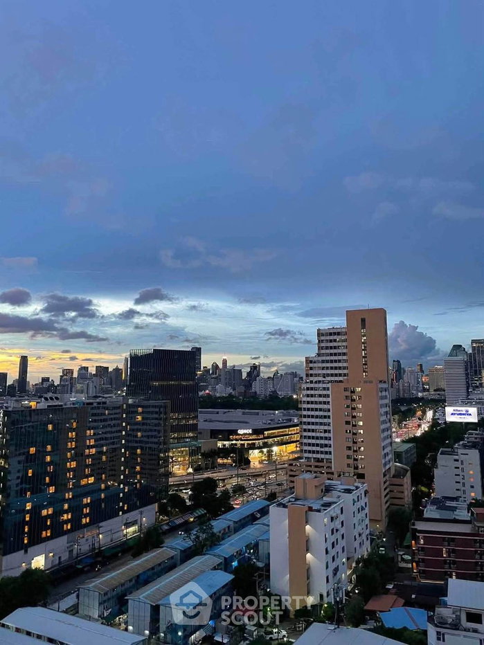 รูป คอนโด 1-ห้องนอน ที่ ไลฟ์ พระราม 4 - อโศก ใกล้ MRT ศูนย์การประชุมแห่งชาติสิริกิติ์ (ID 3402878) - รูปที่ 8/8