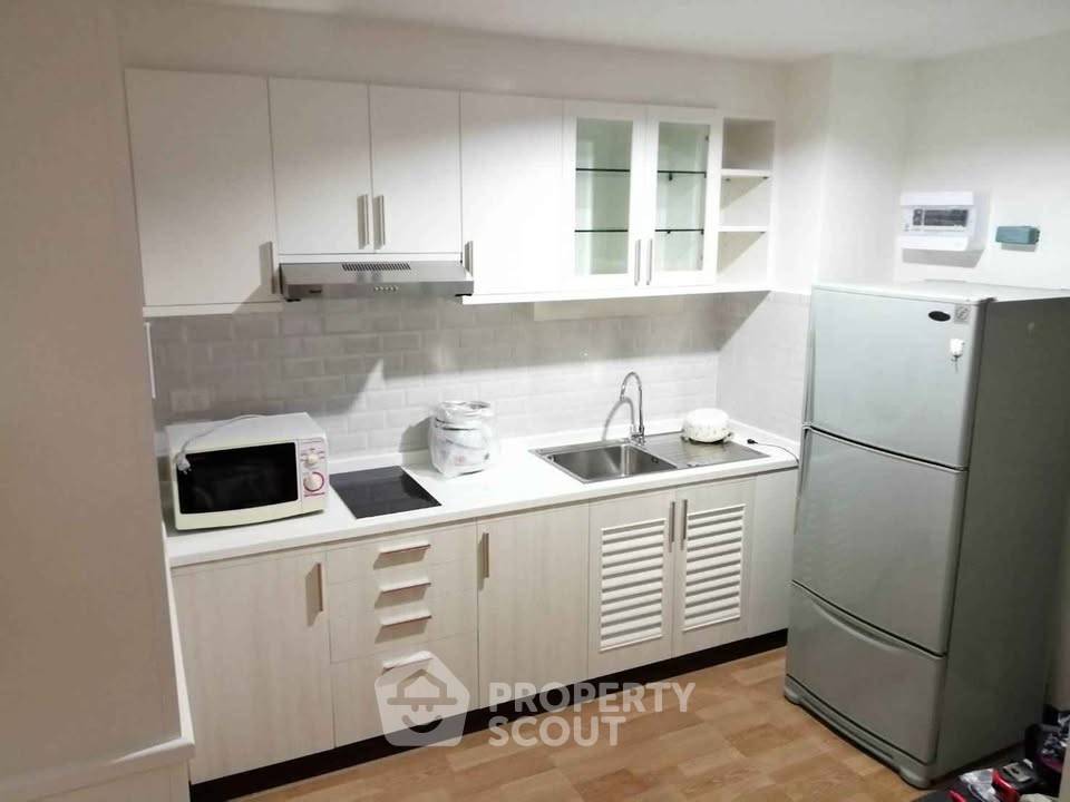 picture 2-BR Condo at Green Point Silom near BTS Chong Nonsi (ID 3408699) - 4/15