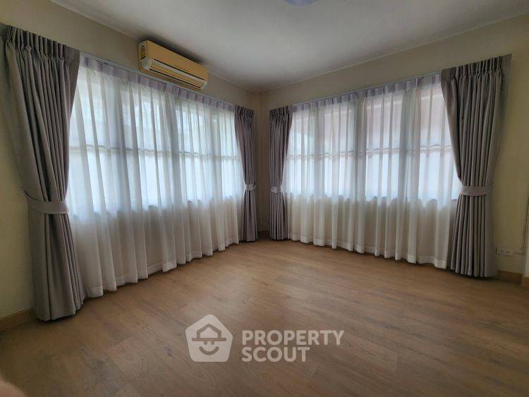 picture 3-BR House in Sam Wa Tawan Tok (ID 3404210) - 6/17