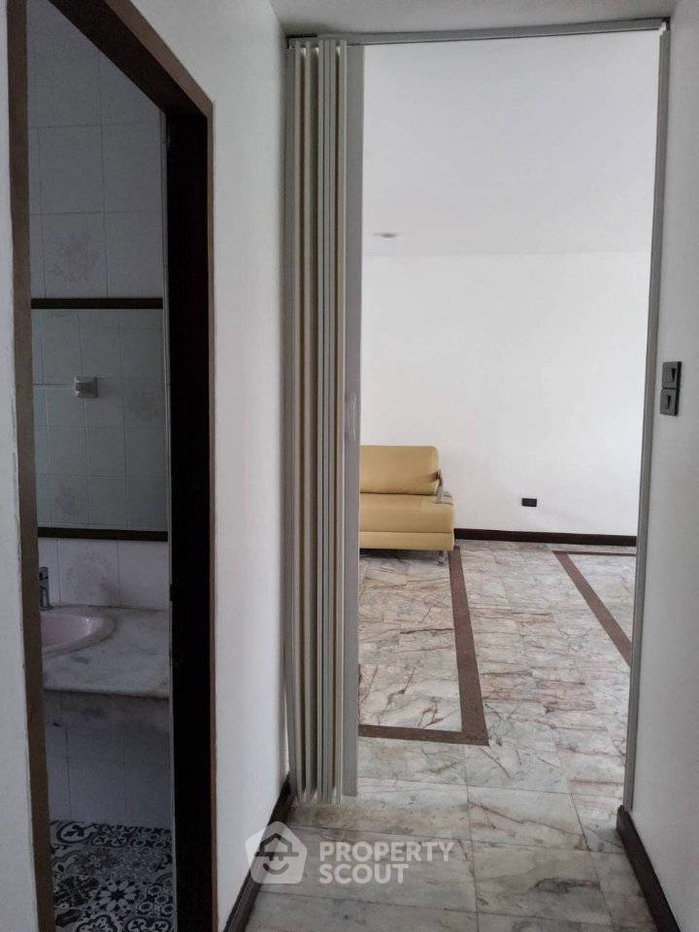 รูป ทาวน์เฮาส์ 3 ห้องนอน ขนาด 273 ตร.ม. Baan Charoen Eakamai 10 ใกล้ BTS เอกมัย (ID 3408410) - รูปที่ 26/38