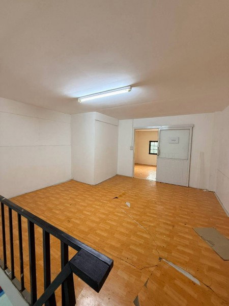 picture 			3-phase electricity. MRT Sutthisan. 567m. Warehouse with office for rent  80sq.wa. 320sq.m. of usabl           - 5/8