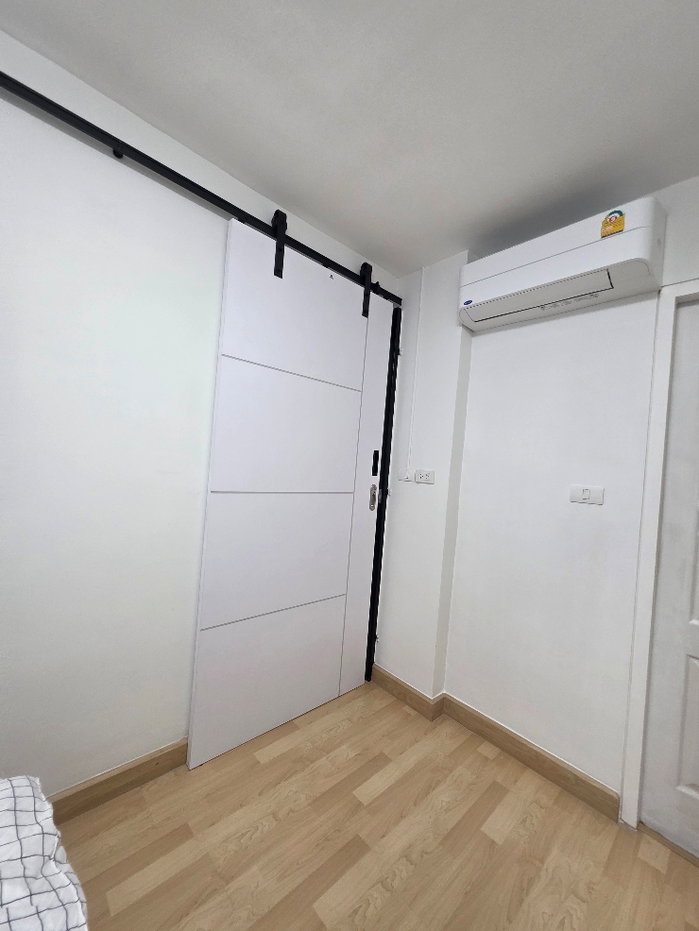 picture 1-bedroom condo, 26.34 sq.m., 7th floor. Fully renovated by Dodeco (nearly THB 300K). Modern design, move-in ready! - 8/10