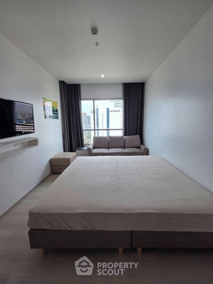 picture 2-BR Condo at Life Ratchadapisek near MRT Huai Khwang (ID 3408411) - 5/9