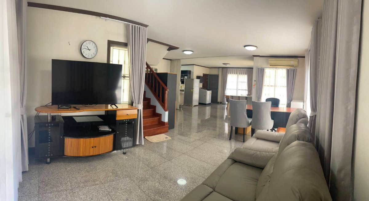 picture Owner's post For Rent Country Home 2 Village, Surasak, Si Racha, Chonburi - 3/24