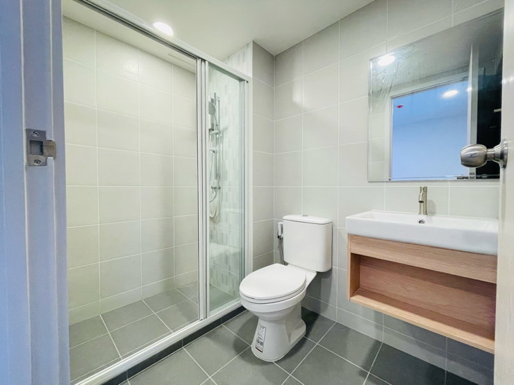picture Chewathai Hallmark Ekkamai Ramintra Condo for Rent - 5/21