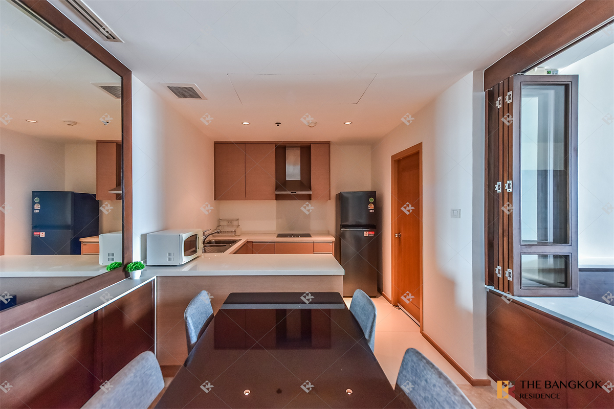 picture Comfortable and Ready to Move-in The Empire Place - 2/10
